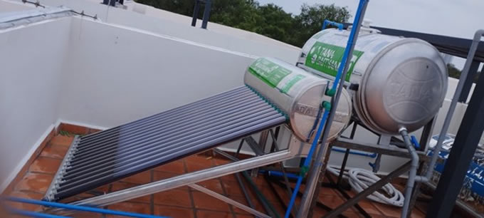 Máy nước nóng năng lượng mặt trời 180 lít Tân Á Đại Thành